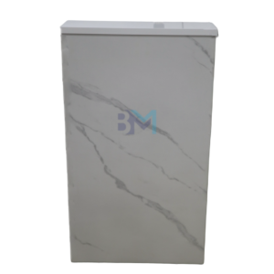 Mostrador de recepción blanco y gris tipo mármol