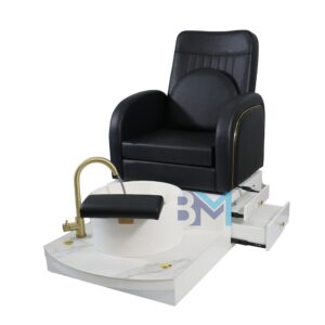 Silla de pedicura negra con pediluvio y suelo de cerámico